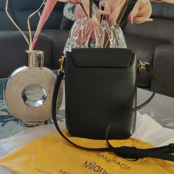 Valentino by Mario Women's gorgeous crossbody bag - Picture 3 of 15